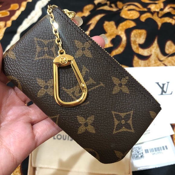 Lv keychains super hard to find - Picture 3 of 9
